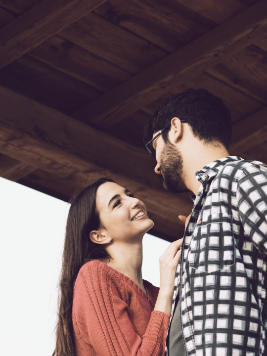How To Flirt With a Guy Over Text and in Person Without Coming Off as Creepy