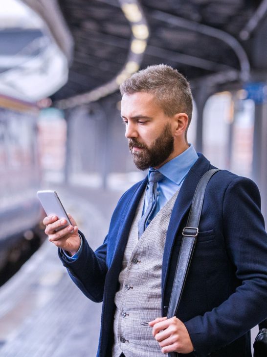 13 Reasons Guys Stay in Touch With Their Ex-Girlfriends
