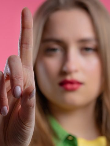 REVEALED – 7 Things That Can Cause A Woman Not To Have Feelings!