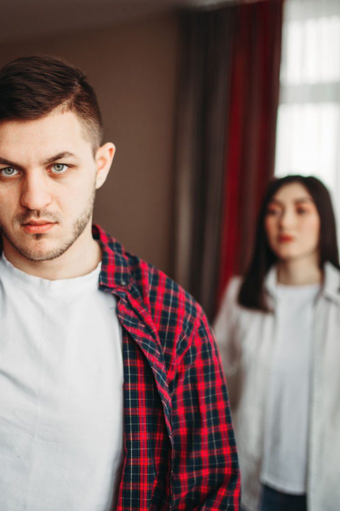 what does it mean when your husband always threatens divorce