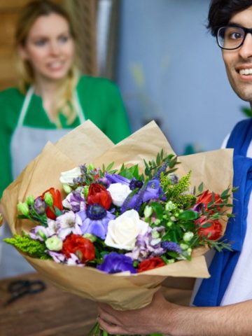 13 Romantic Things Guys Do When They’re Really Into You