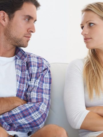 9 Sad Signs Your Husband Regrets Marrying You