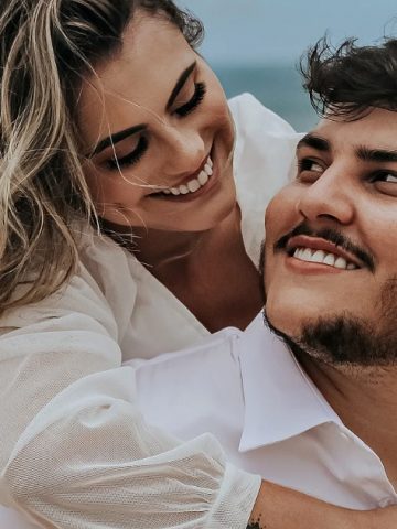 If A Man Is Afraid Of Losing You He Will Never Do These 8 Things
