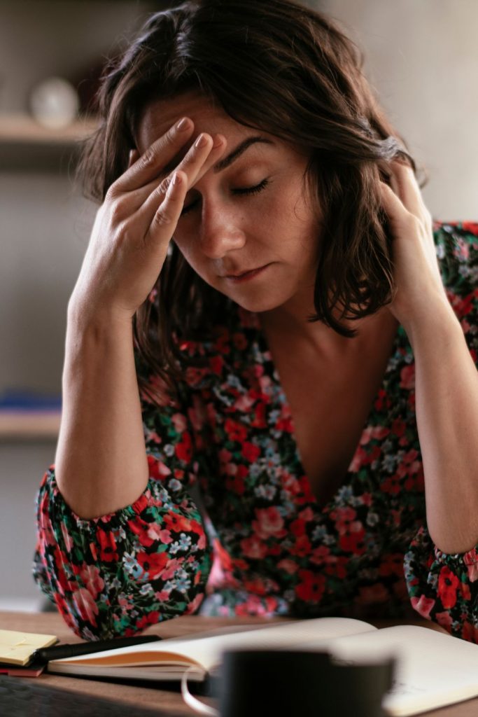 If You Want to Be More Attractive Instantly Stop Doing These 7 Things