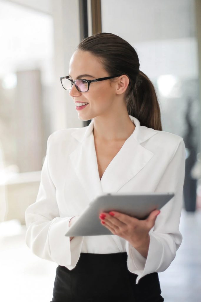 If You Can Master These 8 Behaviors, Men Will Be Hooked