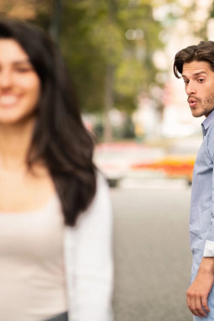 Signs That You’re the Kind of Woman Men Can’t Resist
