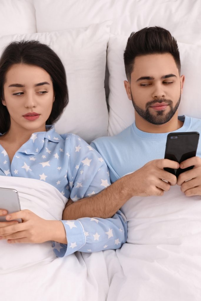 Signs You&rsquo;re in a Relationship That&rsquo;s Headed for Disaster
