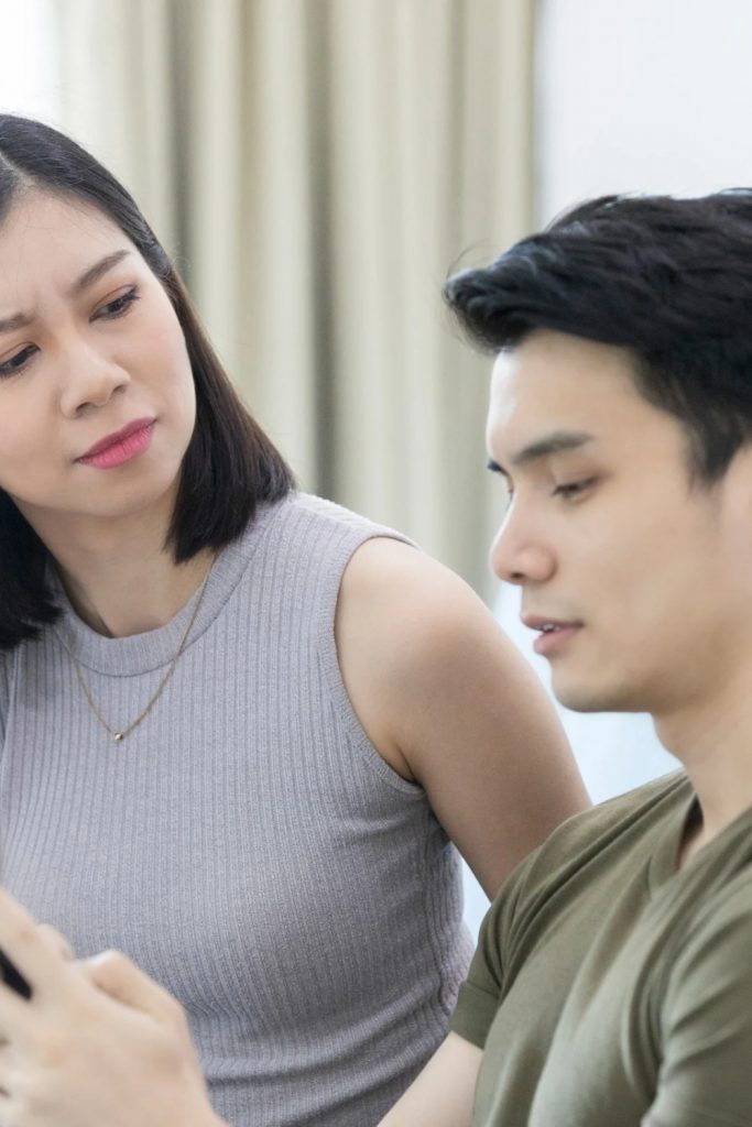 Signs That You’re Being Manipulated in a Relationship