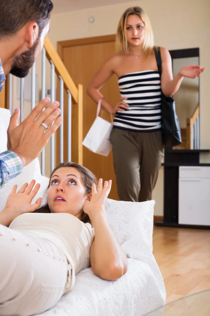 Things your husband does when he's no longer in love with you