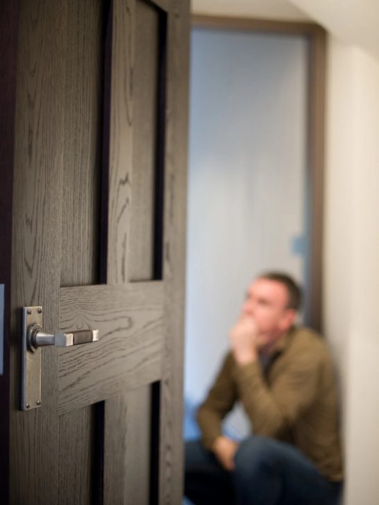 6 Signs Your Husband Secretly Wishes He Never Married You
