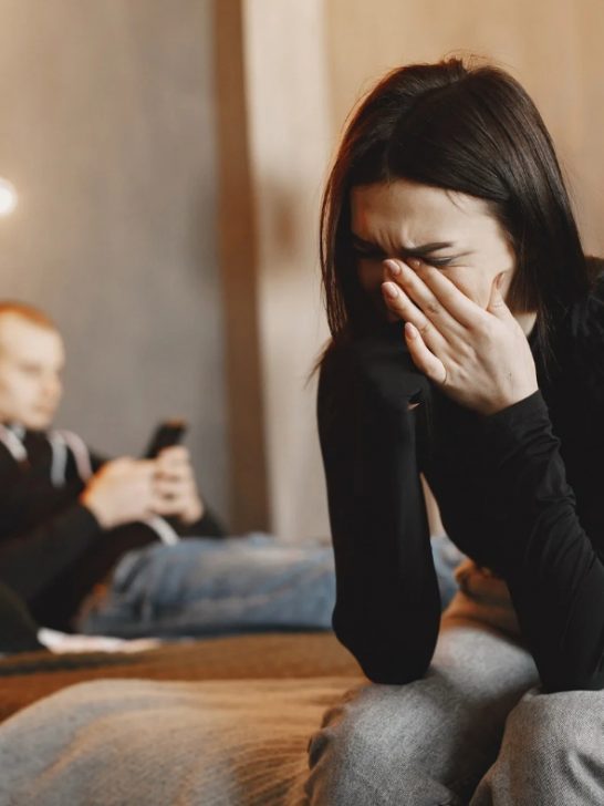 6 Reasons Why Men Become Emotionally Detached From Their Wives – And How To Fix It