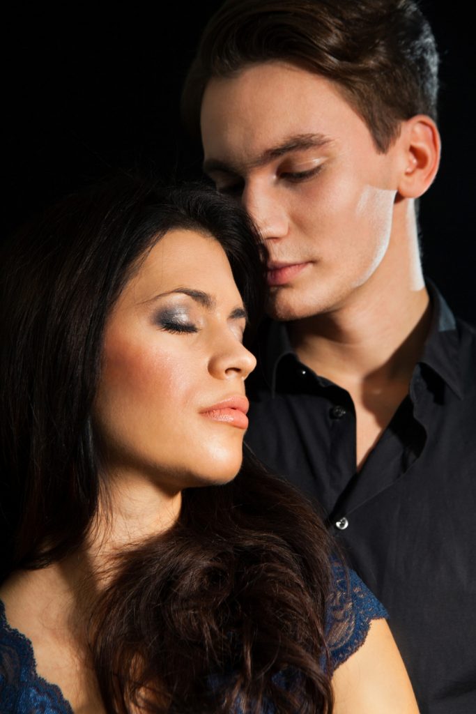 If Your Husband Does These 10 Things, He'll Never Cheat