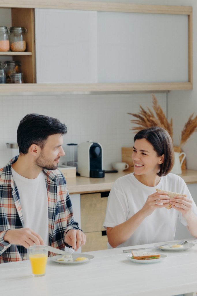 Traits of Women Who Keep Their Men Completely Captivated