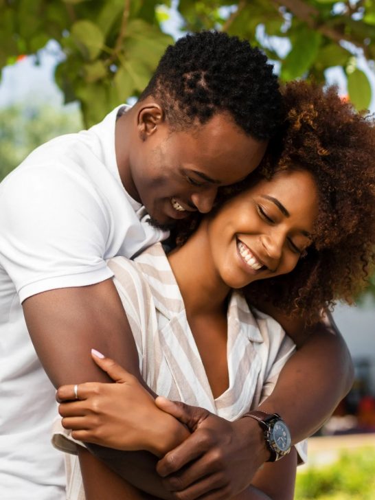 8 Things Happily Married Couples Do Differently At Night