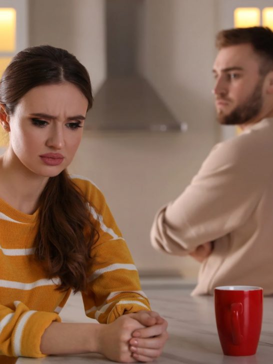 8 Signs You’re Forcing A Relationship That’s Already Dead